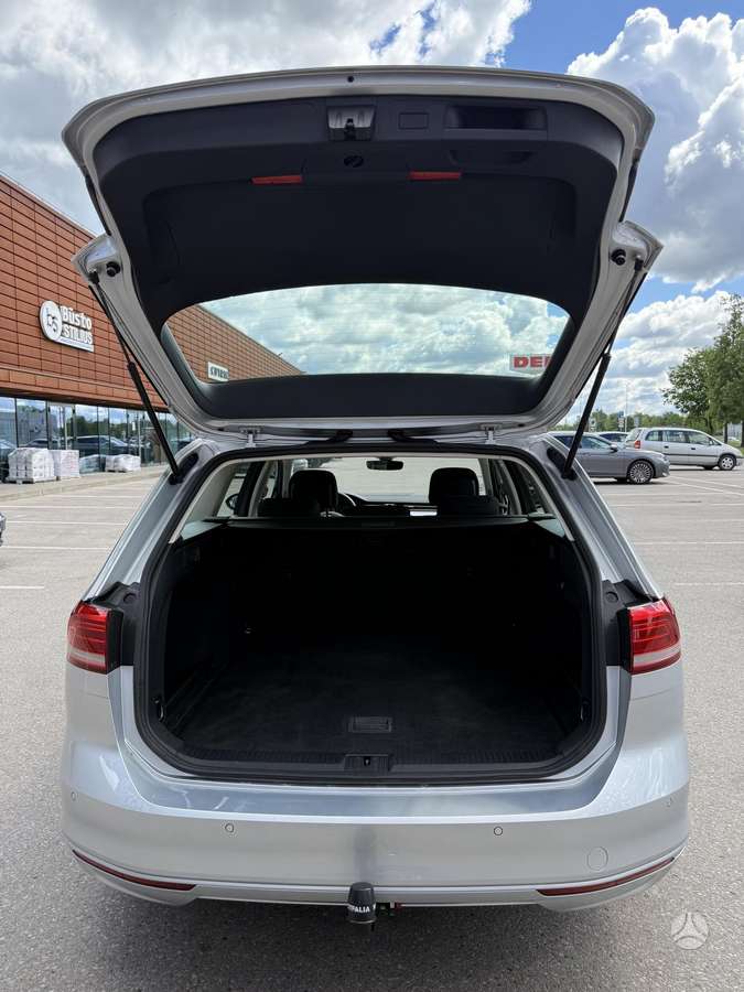 Volkswagen Passat, 2.0 l., Универсал