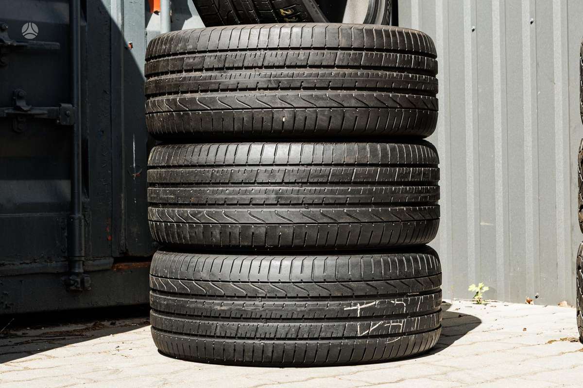 Pirelli P Zero, summer 285/40 R22