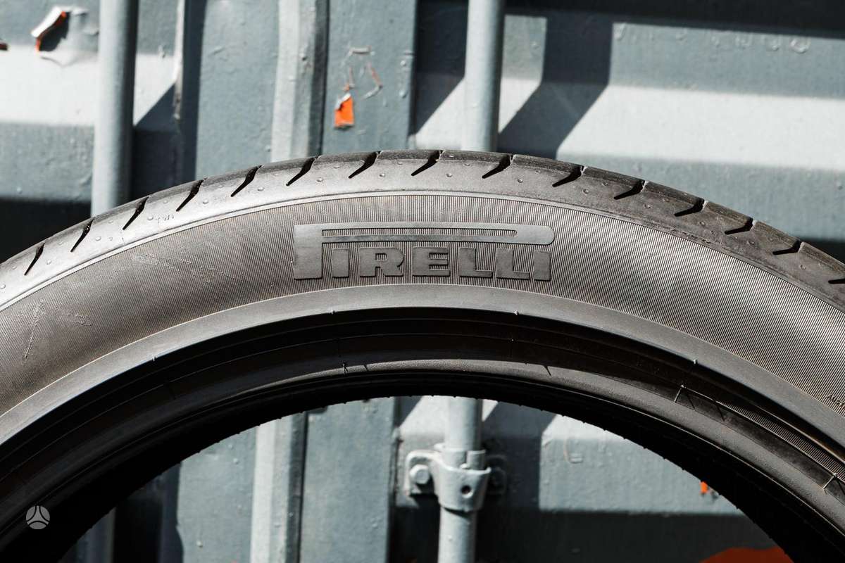 Pirelli P Zero, summer 285/40 R22