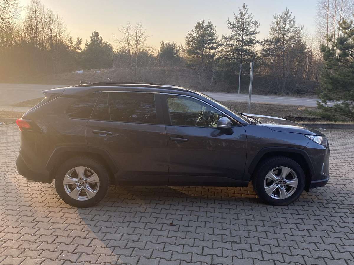 Toyota RAV4 - 4