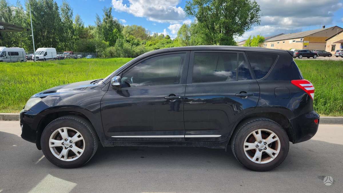 Toyota RAV4 - 4