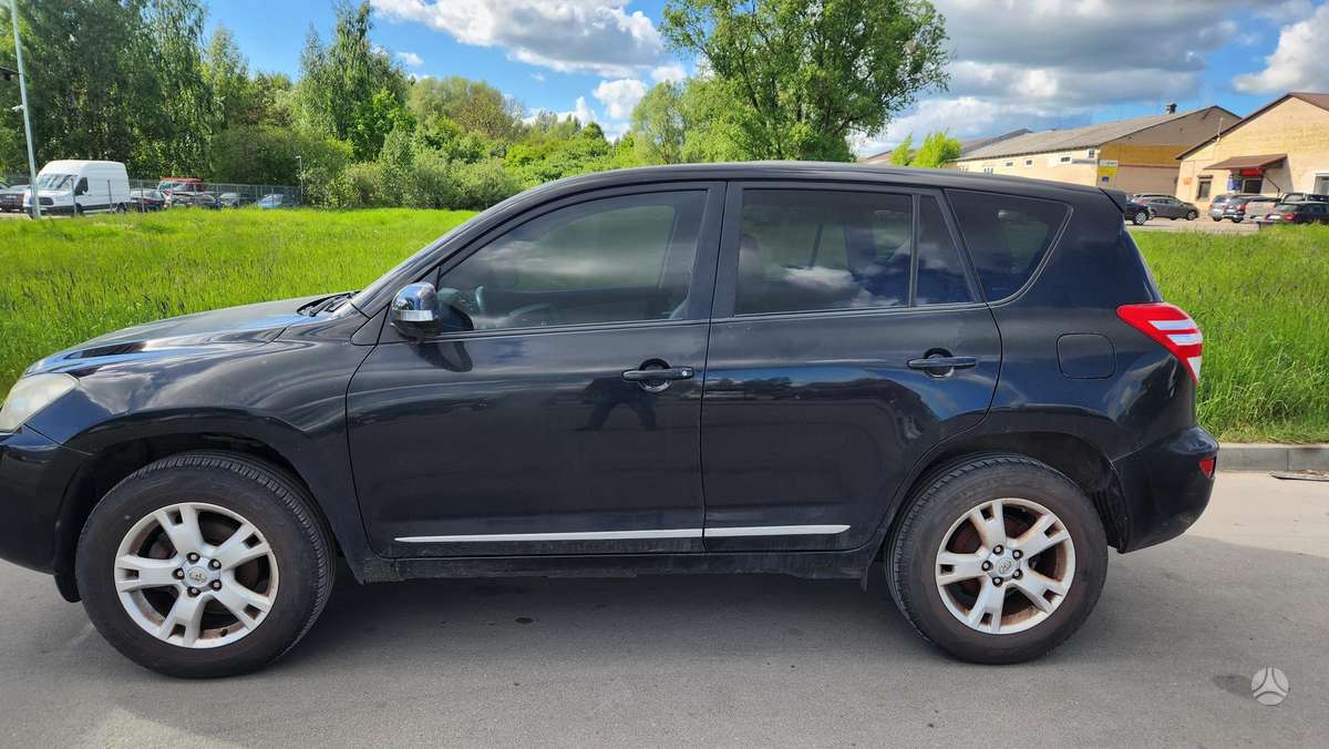 Toyota RAV4 - 9