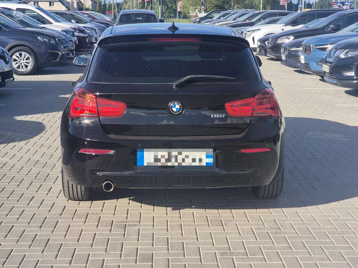 BMW 116, 1.5 l., Хэтчбек