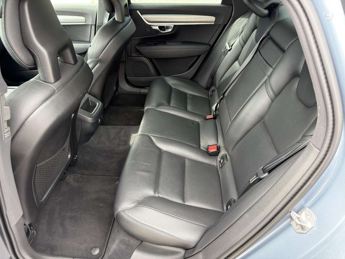 Volvo S90, 2.0 l., Седан