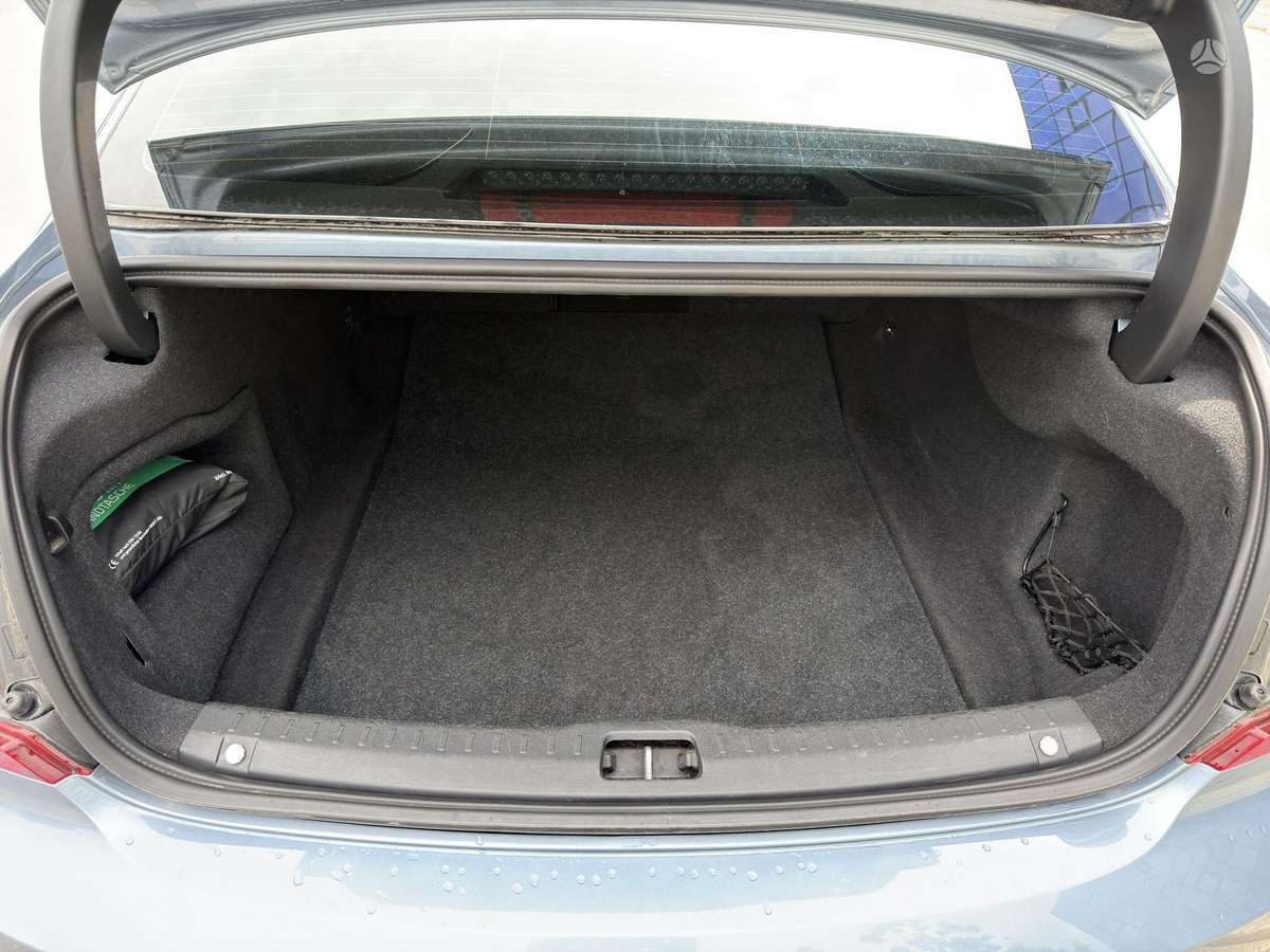 Volvo S90, 2.0 l., Седан