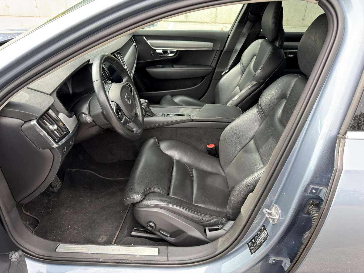 Volvo S90, 2.0 l., Седан