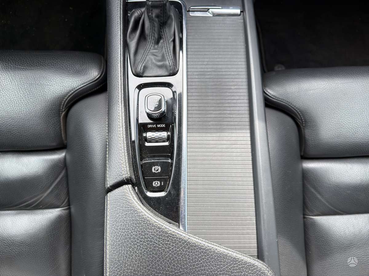 Volvo S90, 2.0 l., Седан