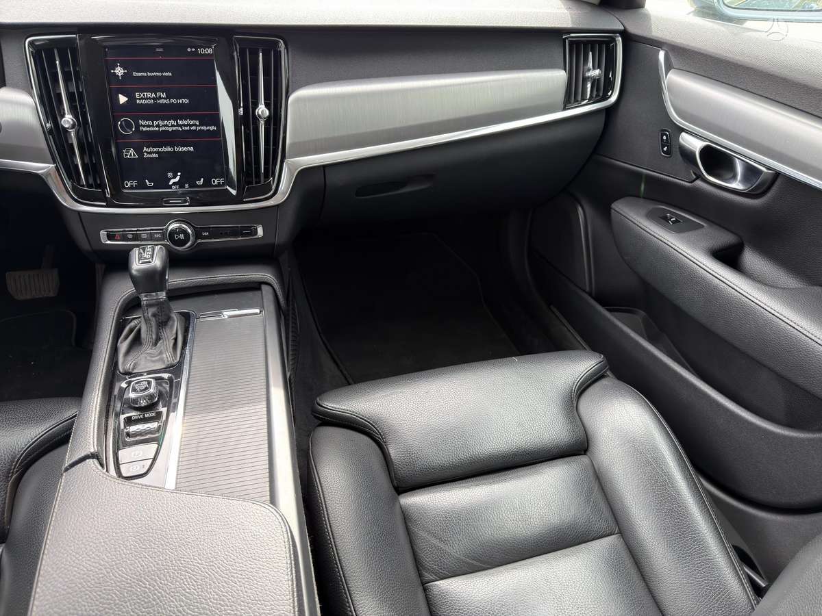 Volvo S90, 2.0 l., Седан