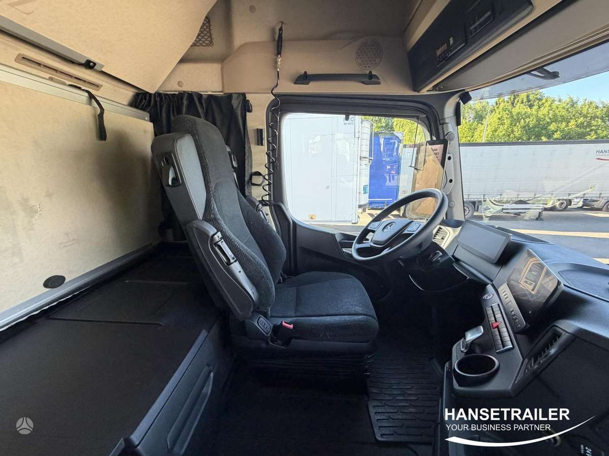 Mercedes-Benz Actros 1845, double sleeper