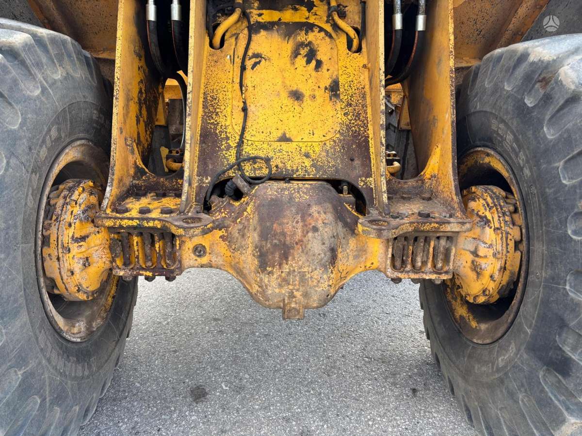 Volvo L110E, frontaliniai krautuvai