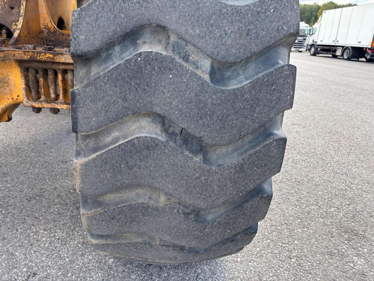 Volvo L110E, фронтальные погрузчики