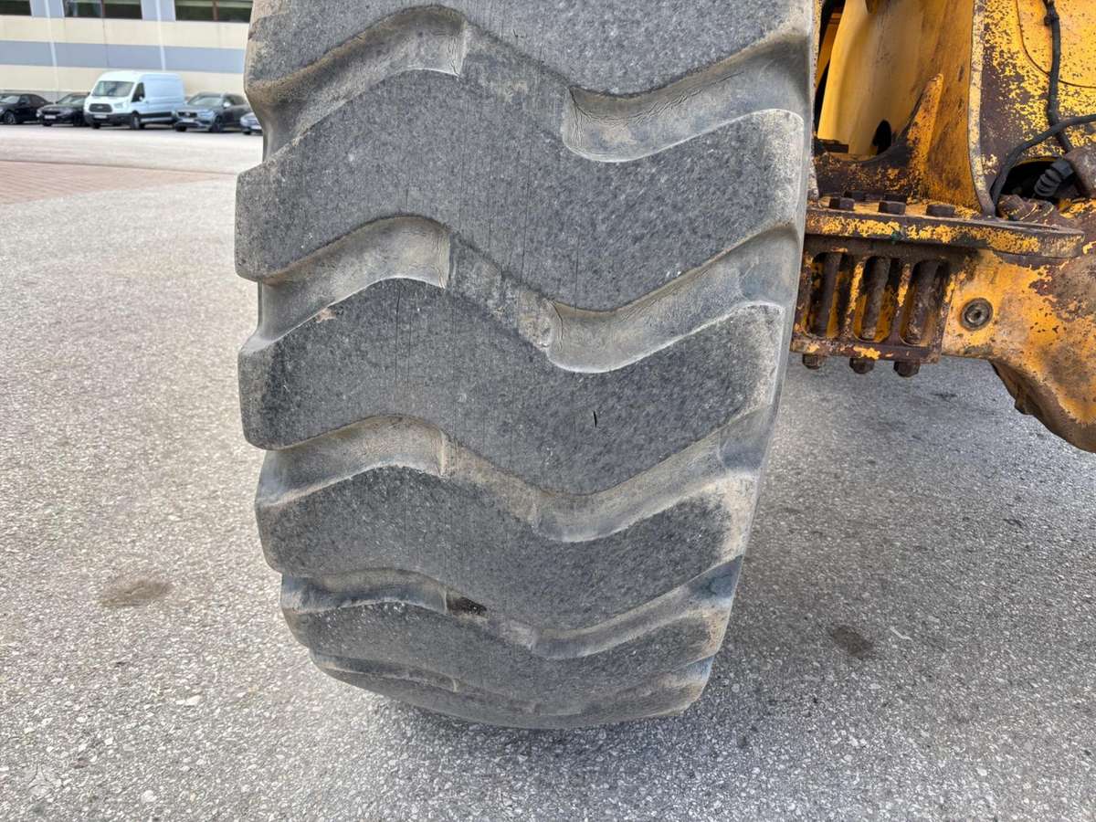 Volvo L110E, frontal loader