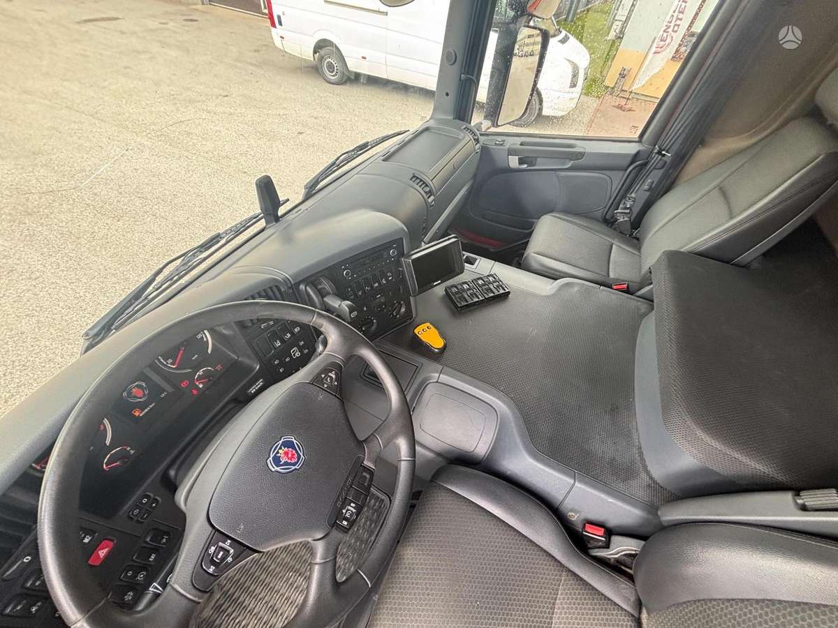 Scania P320, box trucks / box vans