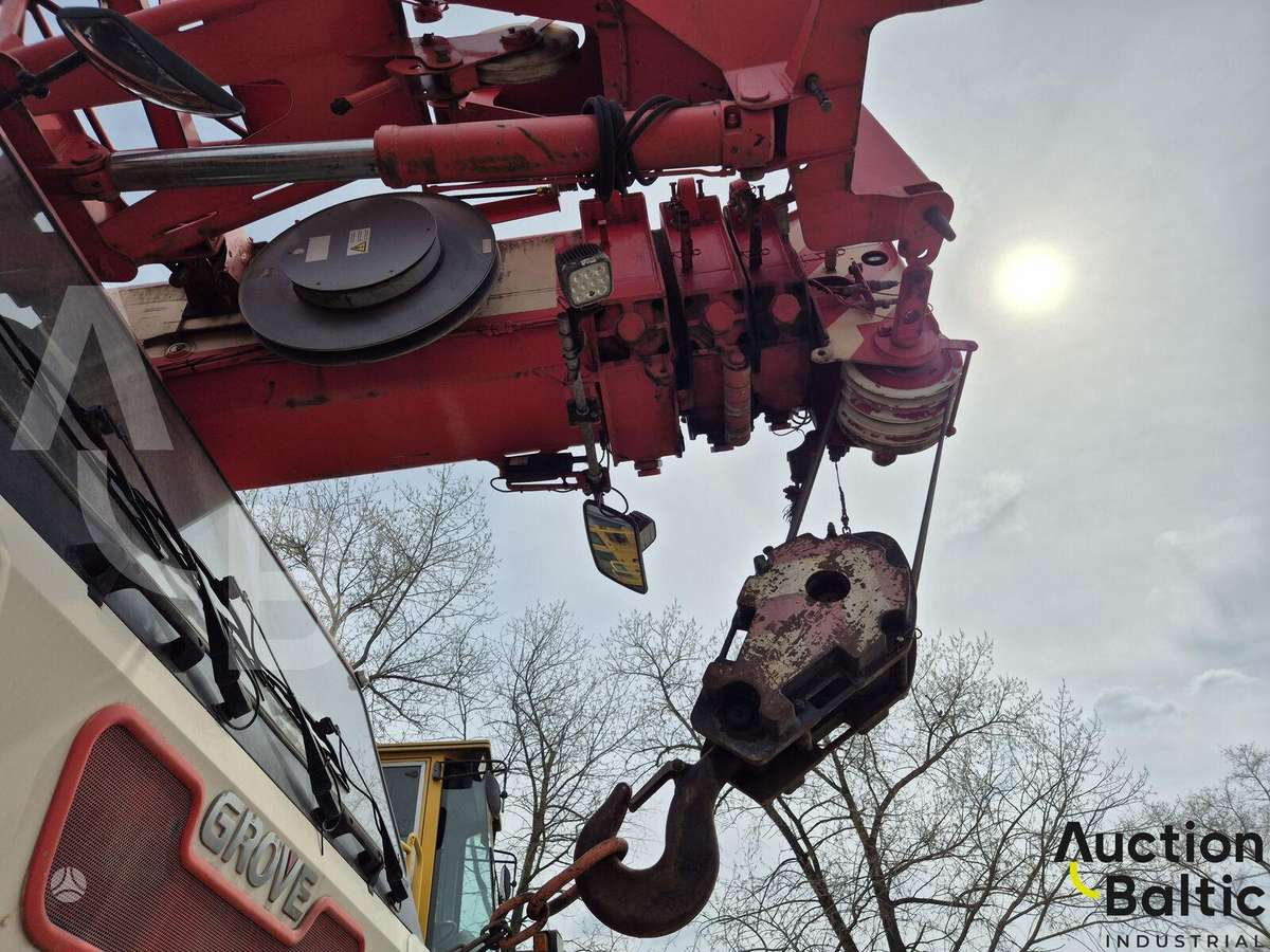 Grove GMK 2035 E, crane
