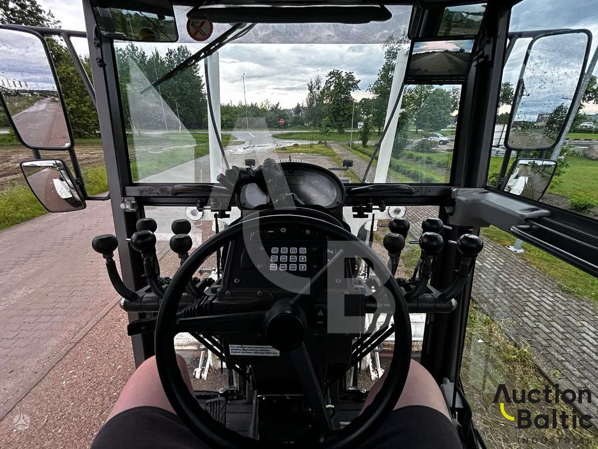 Volvo G 946, greideri