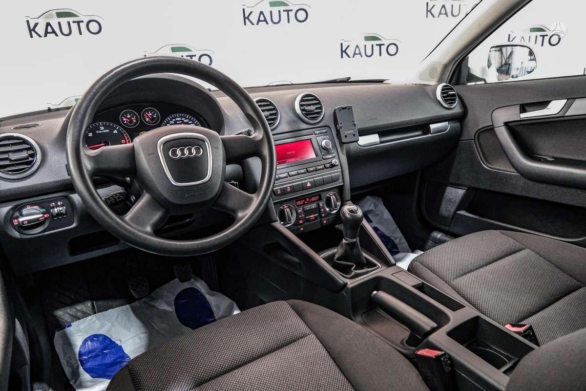 Audi A3, 1.6 l., Хэтчбек