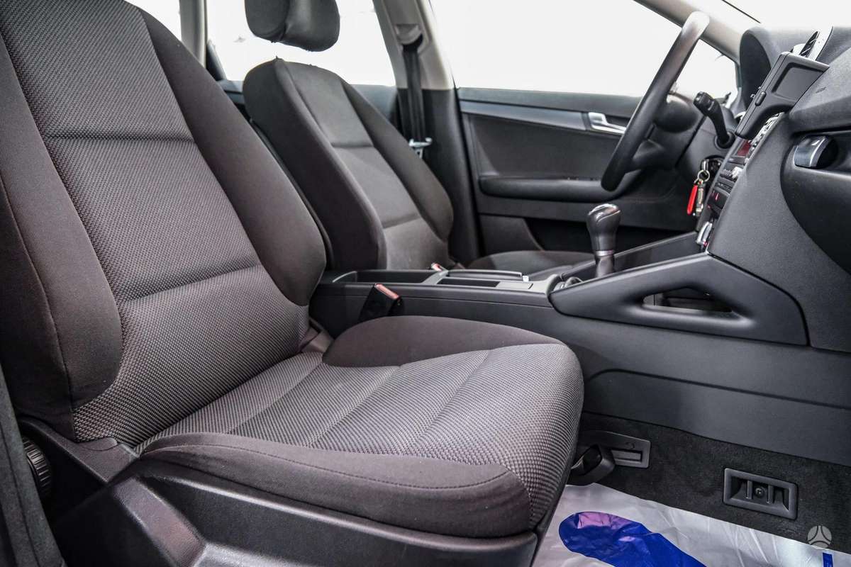 Audi A3, 1.6 l., hatchback