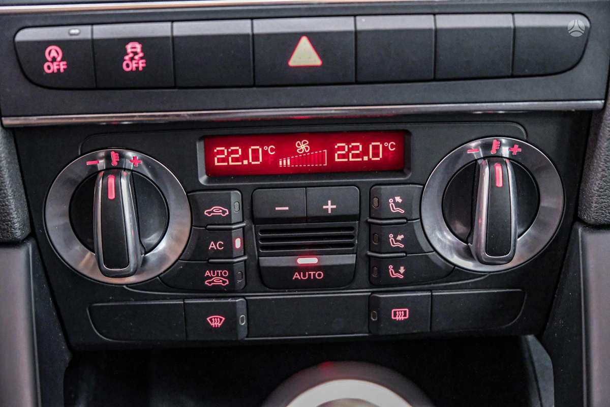 Audi A3, 1.6 l., hatchback