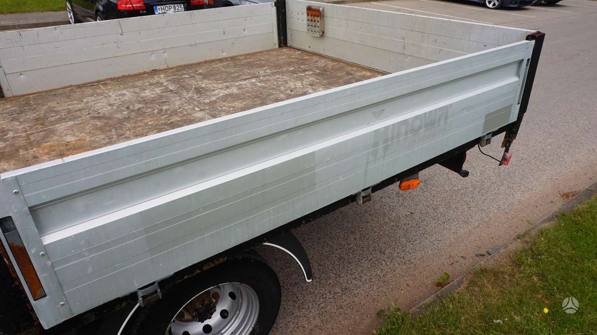 Renault Maxity, dropside trucks
