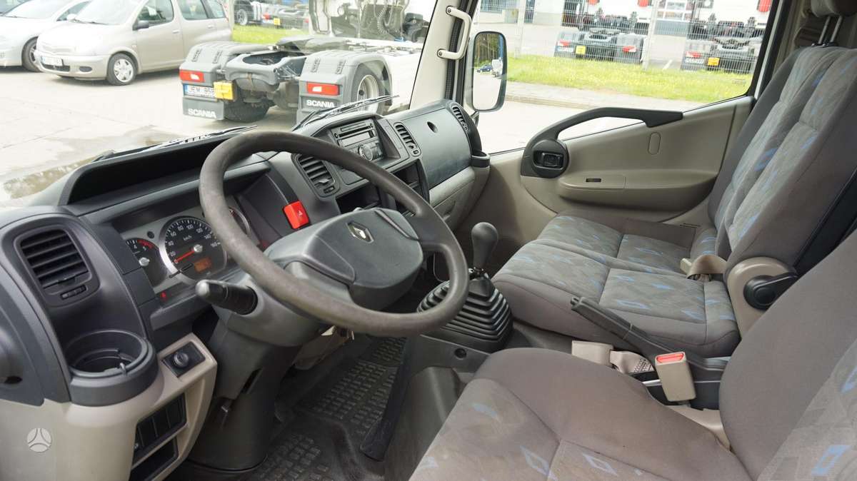 Renault Maxity, dropside trucks