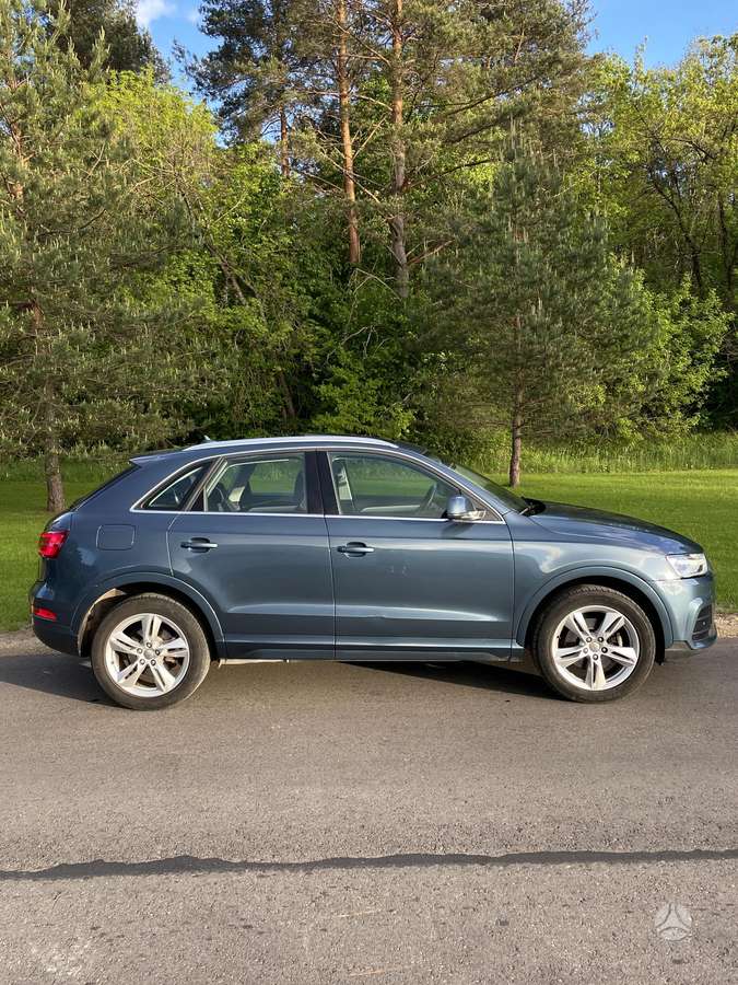 Audi Q3, 2.0 l., Внедорожник / Кроссовер