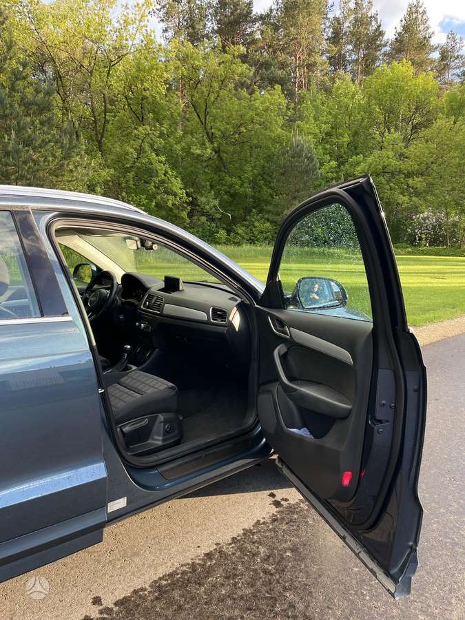 Audi Q3, 2.0 l., Внедорожник / Кроссовер