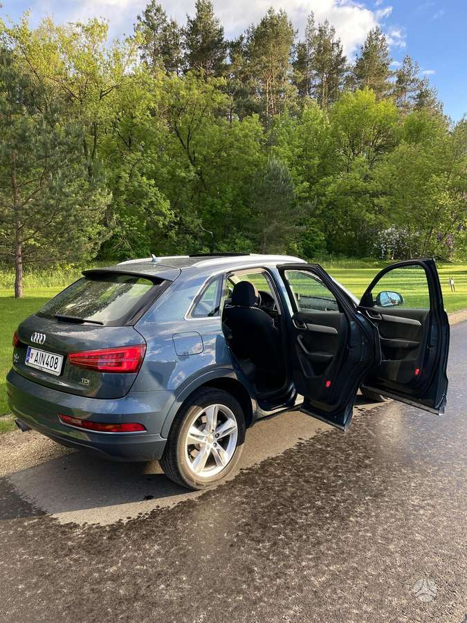 Audi Q3, 2.0 l., Внедорожник / Кроссовер