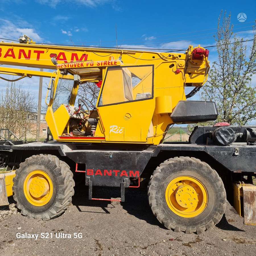 Baumann BANTAM, kranai