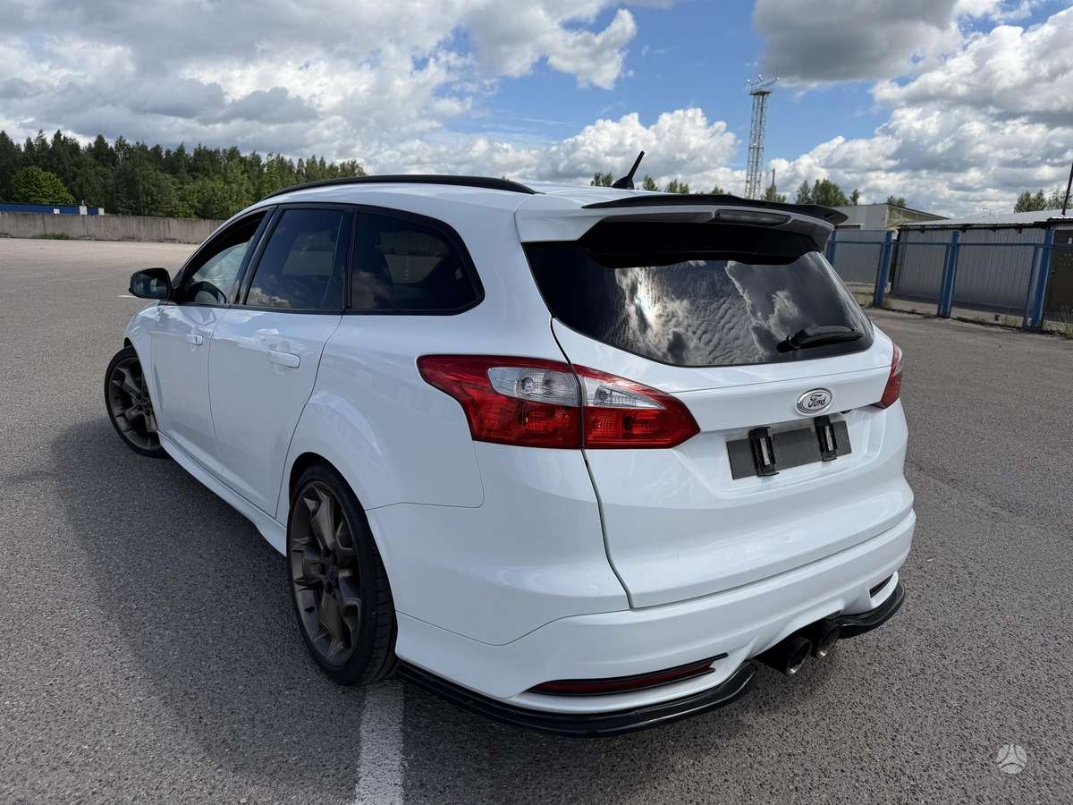 Ford Focus ST, Универсал