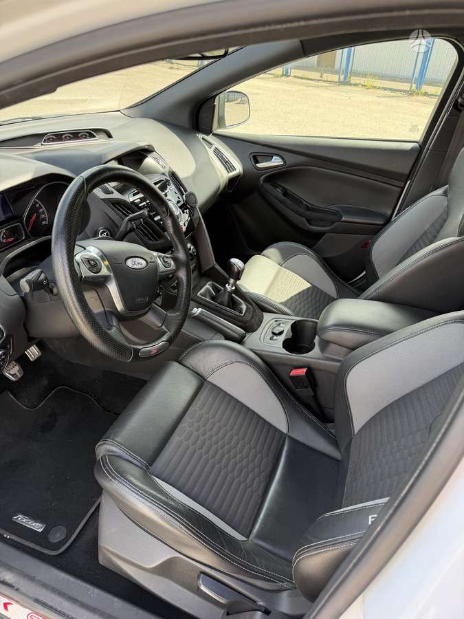 Ford Focus ST, Универсал