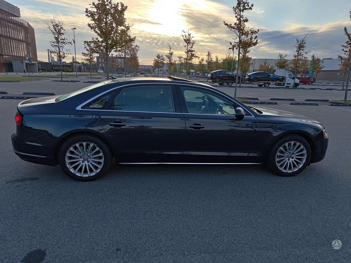 Audi A8 L, 4.0 l., Седан