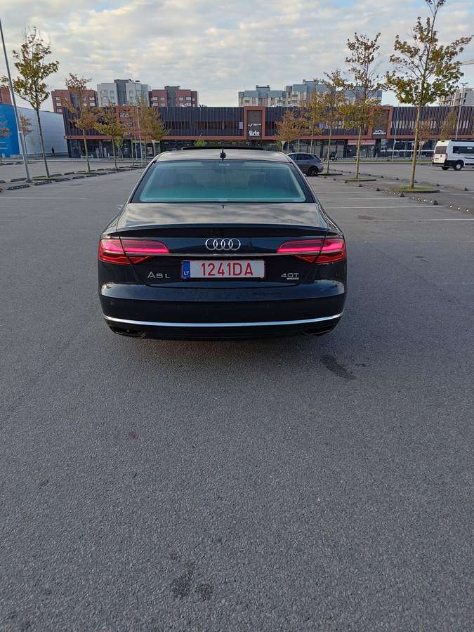 Audi A8 L, 4.0 l., Седан