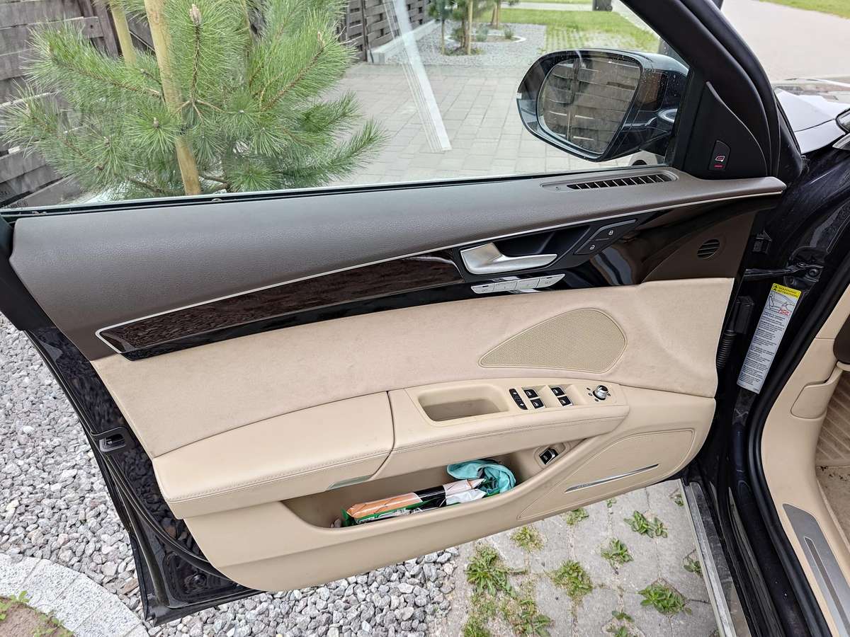 Audi A8 L, 4.0 l., Седан