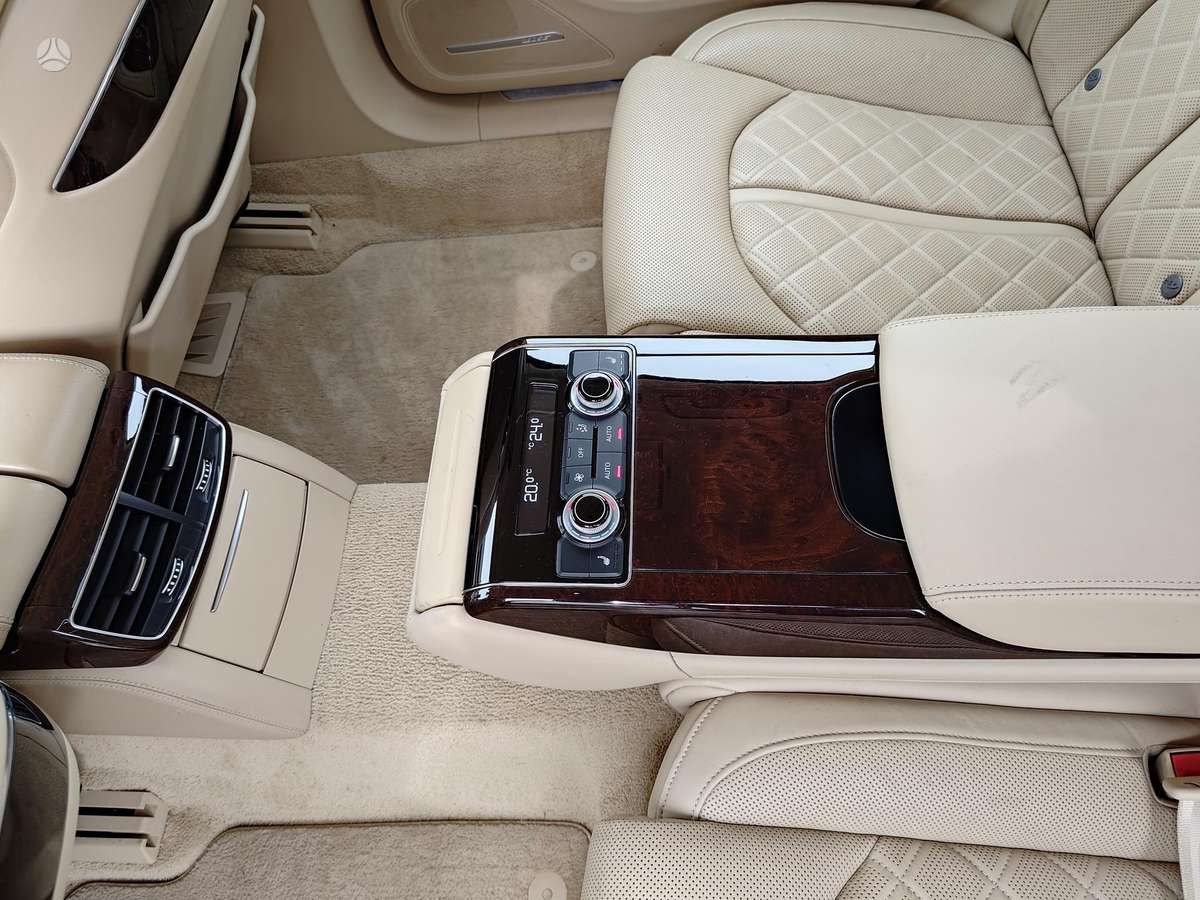 Audi A8 L, 4.0 l., Седан