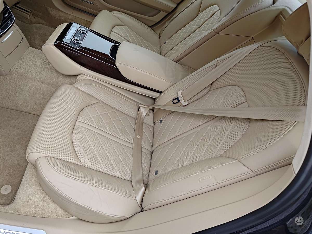 Audi A8 L, 4.0 l., Седан