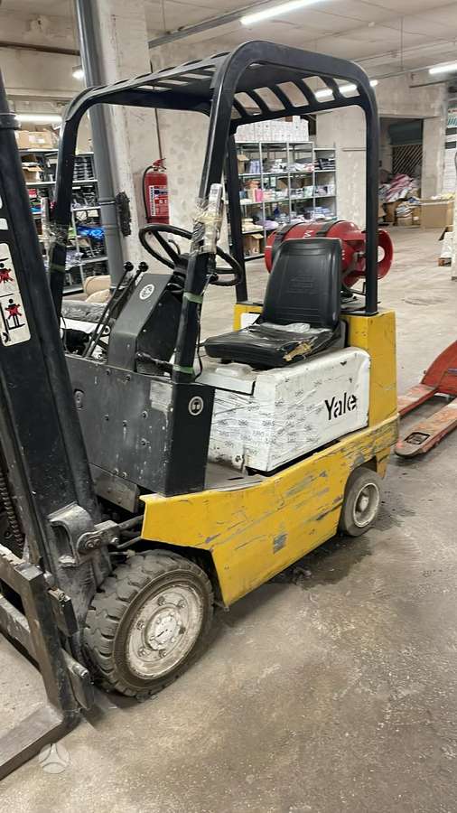 Yale GLC0, warehouse equipment