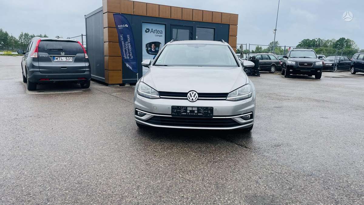 Volkswagen Golf - 9