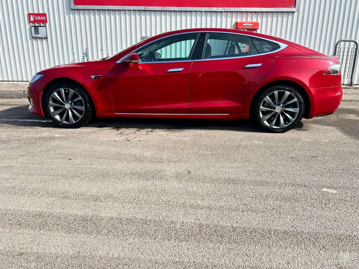 Tesla Model S, 75 kWh, hatchback