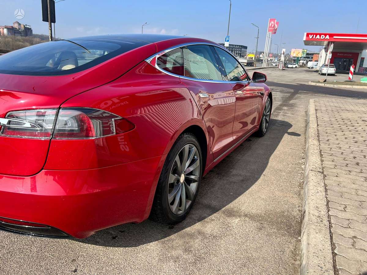 Tesla Model S, 75 kWh, hečbekas