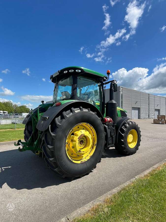 John Deere 7310R, traktori