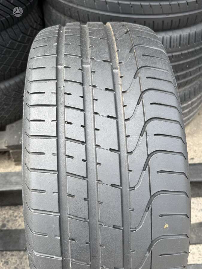 Pirelli P ZERO, летние 245/35 R20