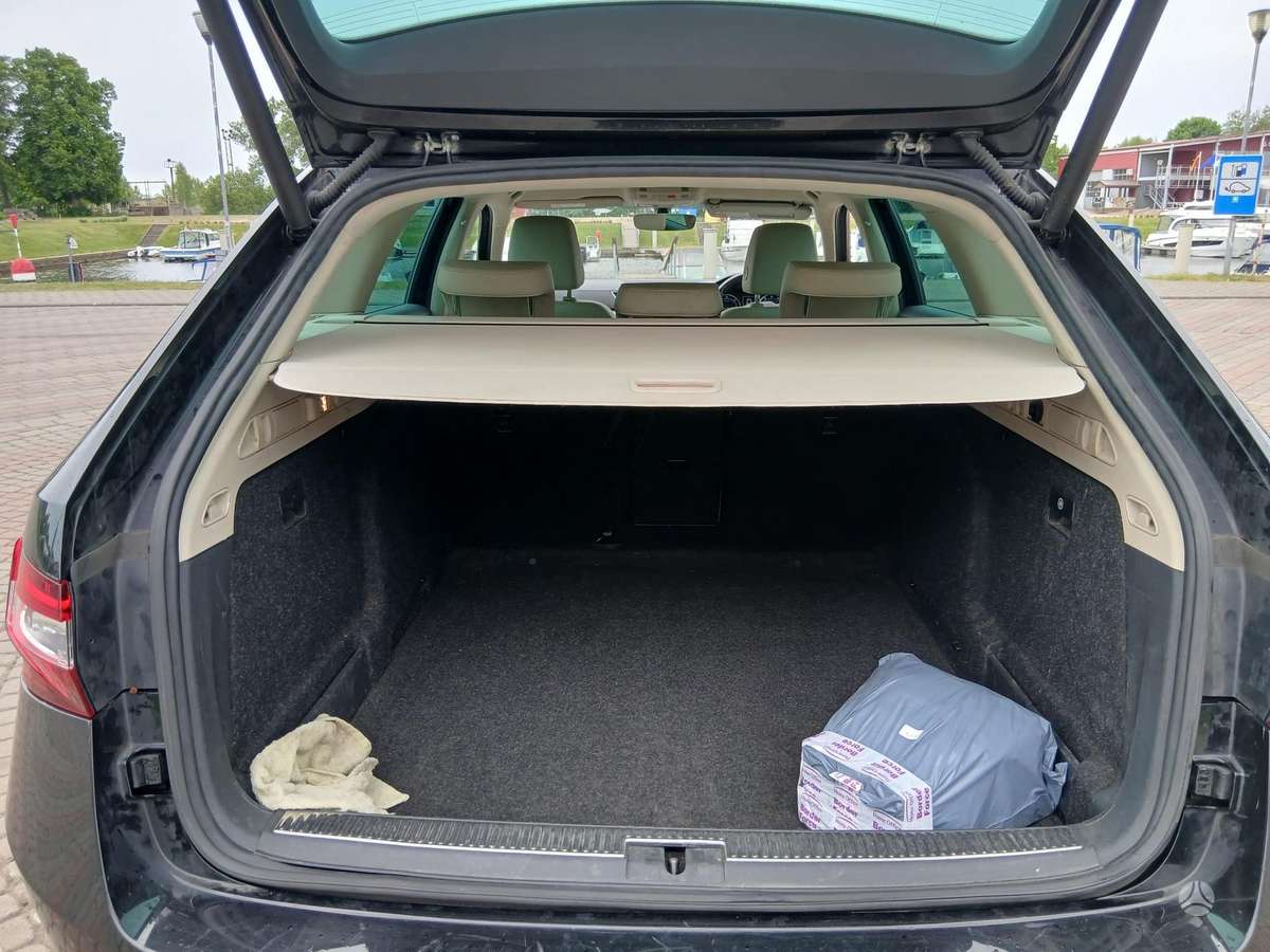 Skoda Superb, 2.0 l., Универсал