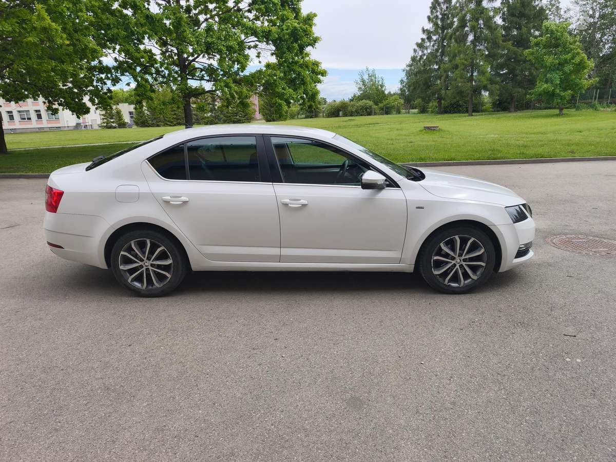 Skoda Octavia, 2.0 l., Седан