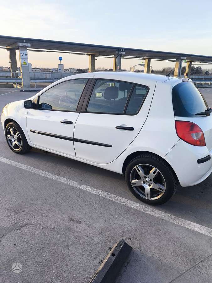 Renault Clio, 1.6 l., hatchback