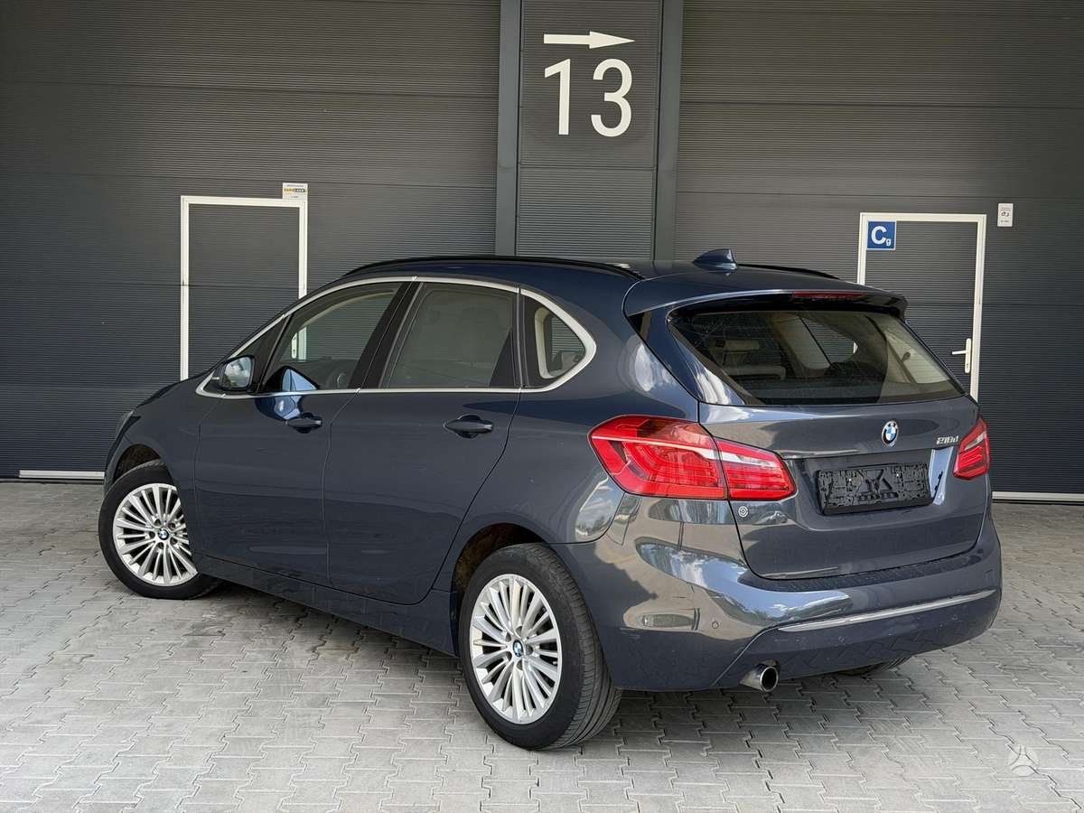 BMW 218 Gran Tourer, Минивэн