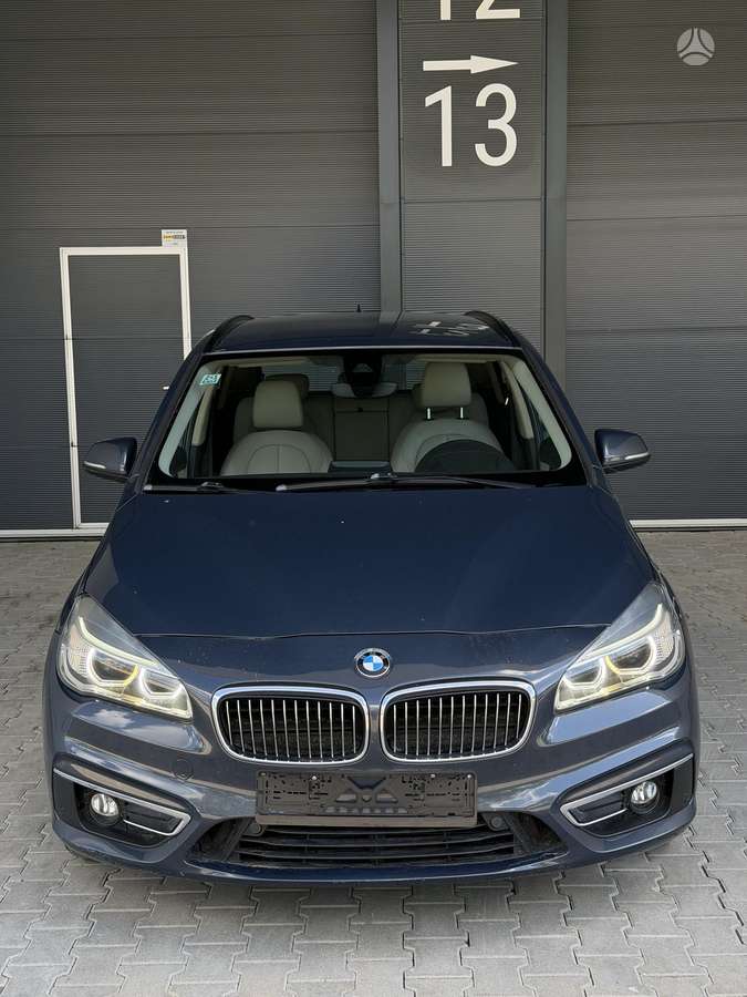 BMW 218 Gran Tourer, Минивэн
