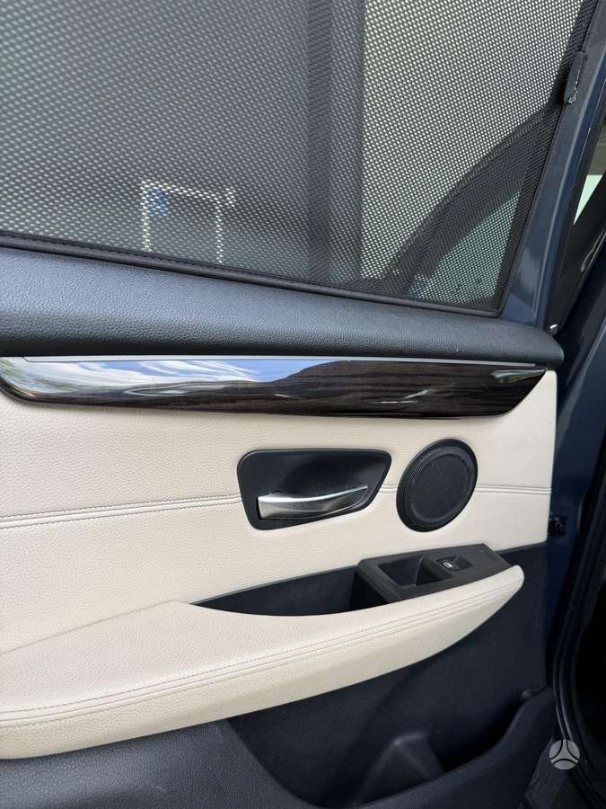BMW 218 Gran Tourer, Минивэн