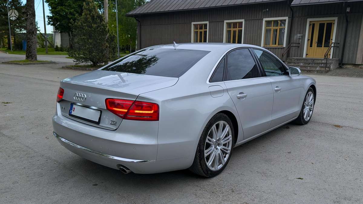 Audi A8, 3.0 l., Седан