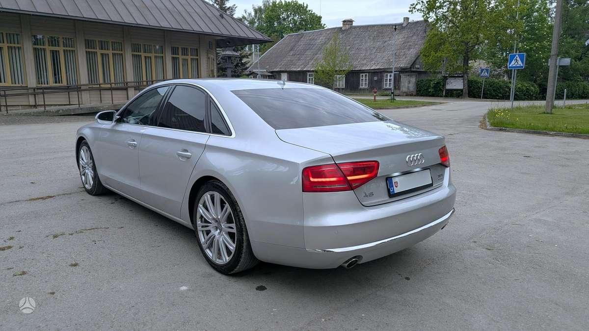 Audi A8, 3.0 l., Седан