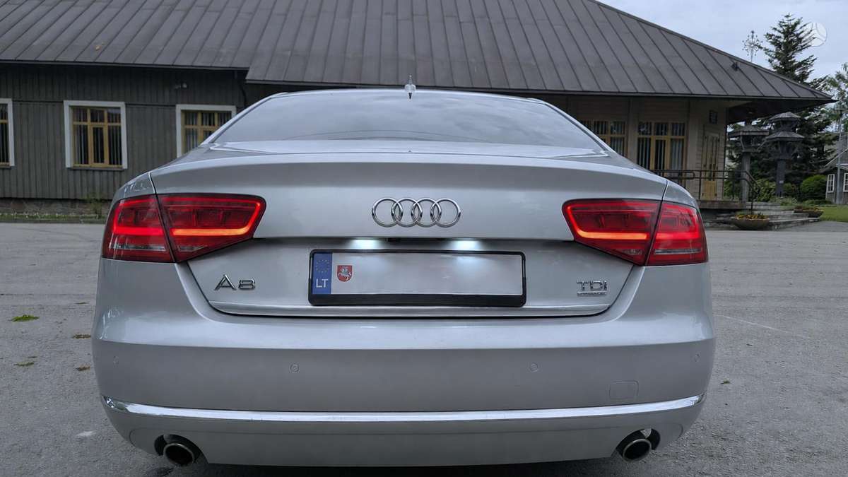 Audi A8, 3.0 l., Седан